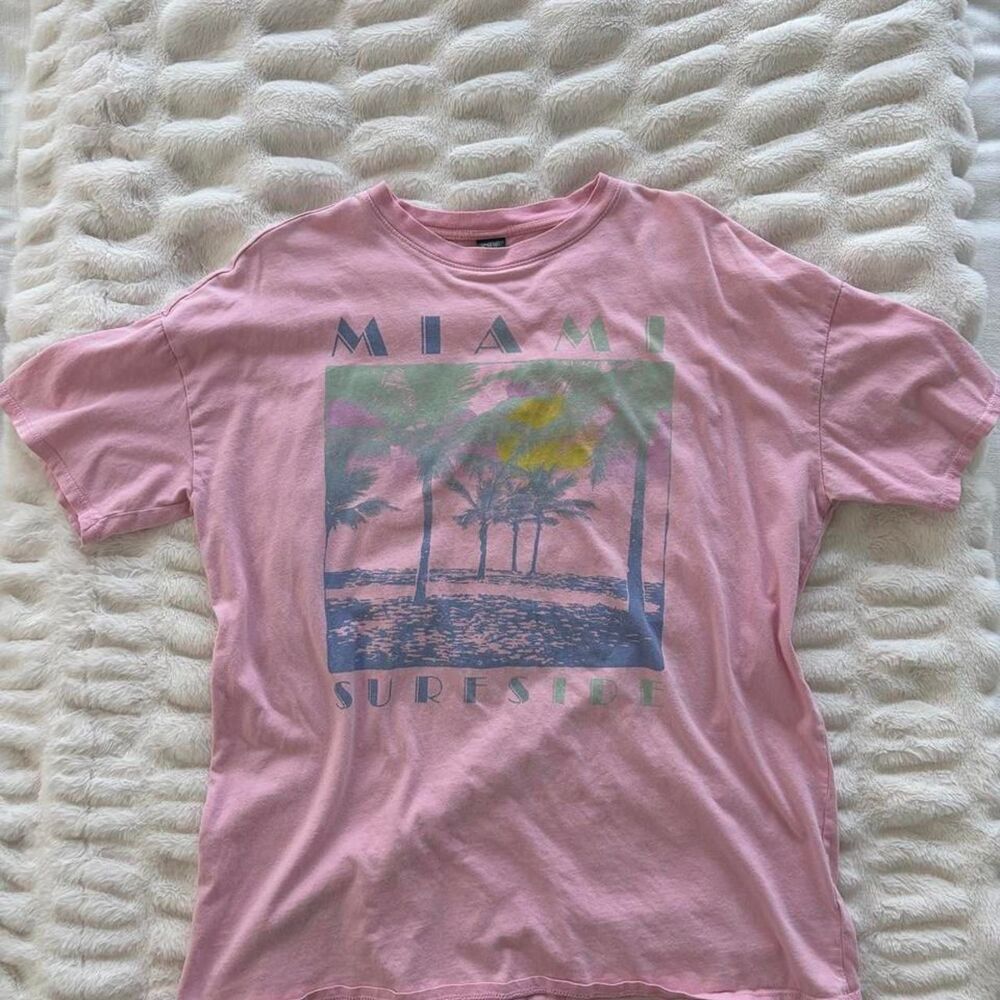 Wild Fable pink Miami graphic tee